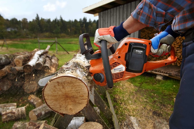 Аккумуляторная пила Husqvarna 436Li