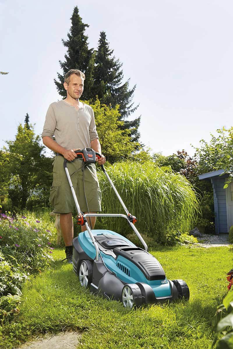 Газонокосилки GARDENA эргономичные, мощные и просты в использовании.