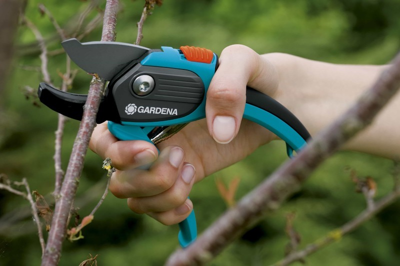 Секатор GARDENA Comfort с наковаленкой